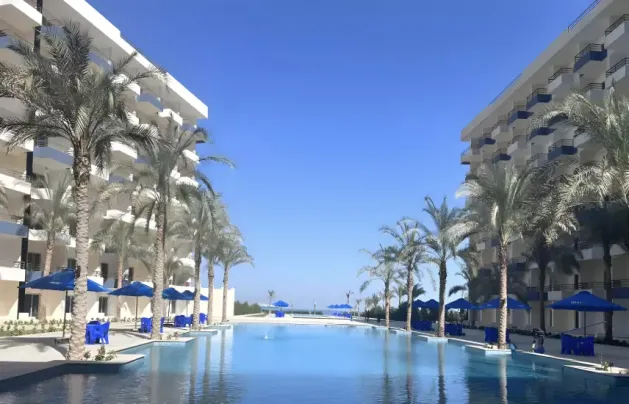 «فيفا كوست: تحفة ساحلية فاخرة على شاطئ الجلالة»