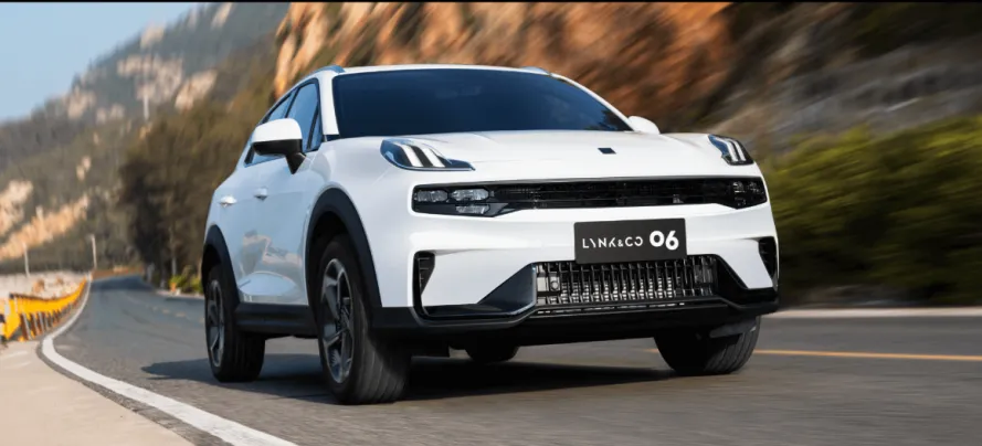 سعر ومواصفات Lynk & Co 06 موديل 2025 بعد التخفيضات في مصر