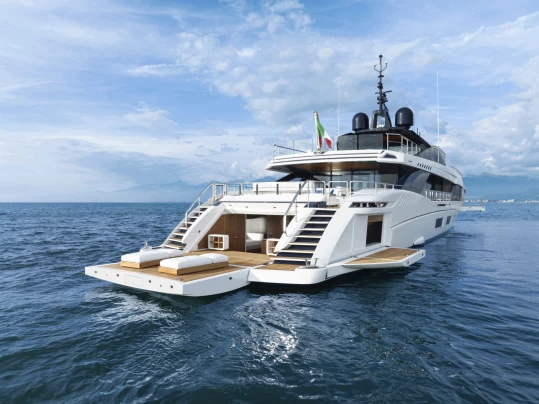 12 Essential Tips Before Buying a Yacht