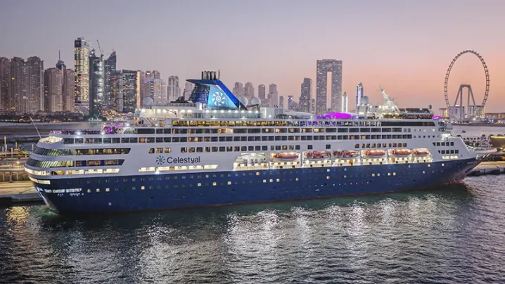 سفن سيليستيال تبحر نحو الخليج العربي: رحلة عبر البحر الأحمر تحمل آفاقًا جديدة