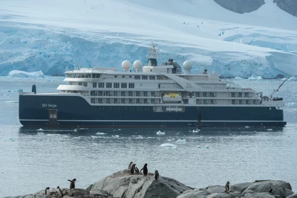 "سوان هيلينيك" تطلق باقات "حب على متن السفن".. تجربة رومانسية فريدة للمسافرين